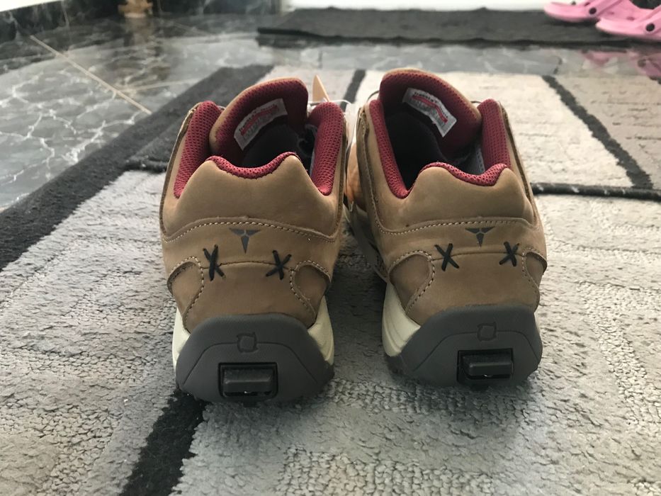 Обувки / маратонки