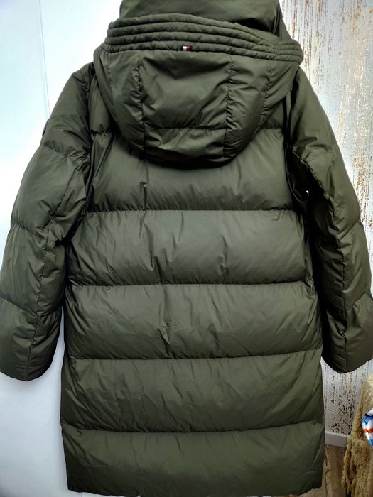 Geaca Tommy Hilfiger originală  cu puf