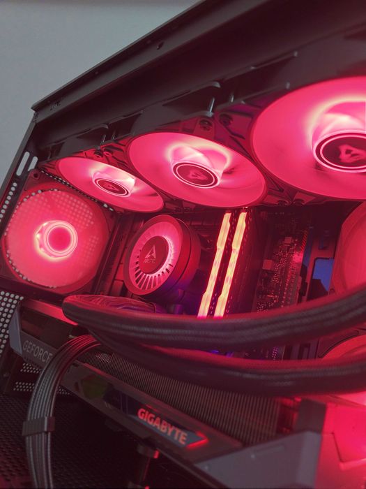 PC Gaming Intel Core i7 14700KF RTX 5070 "BTF"