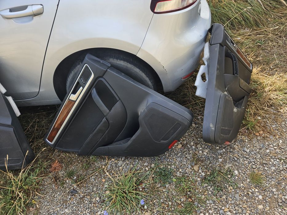 Кожен салон за Vw Tuareg 2013година