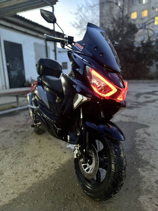 Продам мопед макси