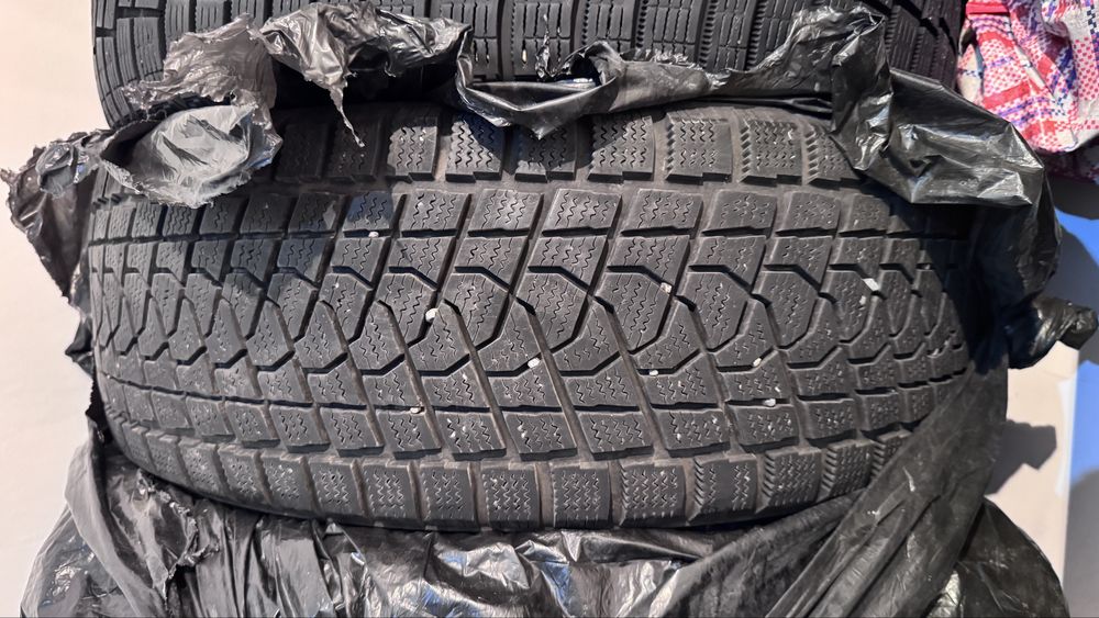 Продам шины 235/55/18