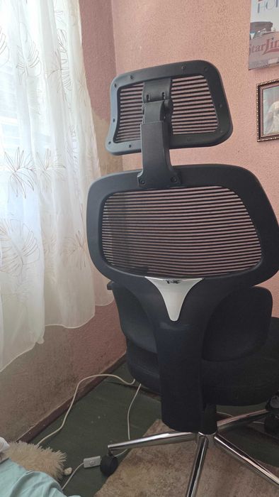 Scaun negru birou