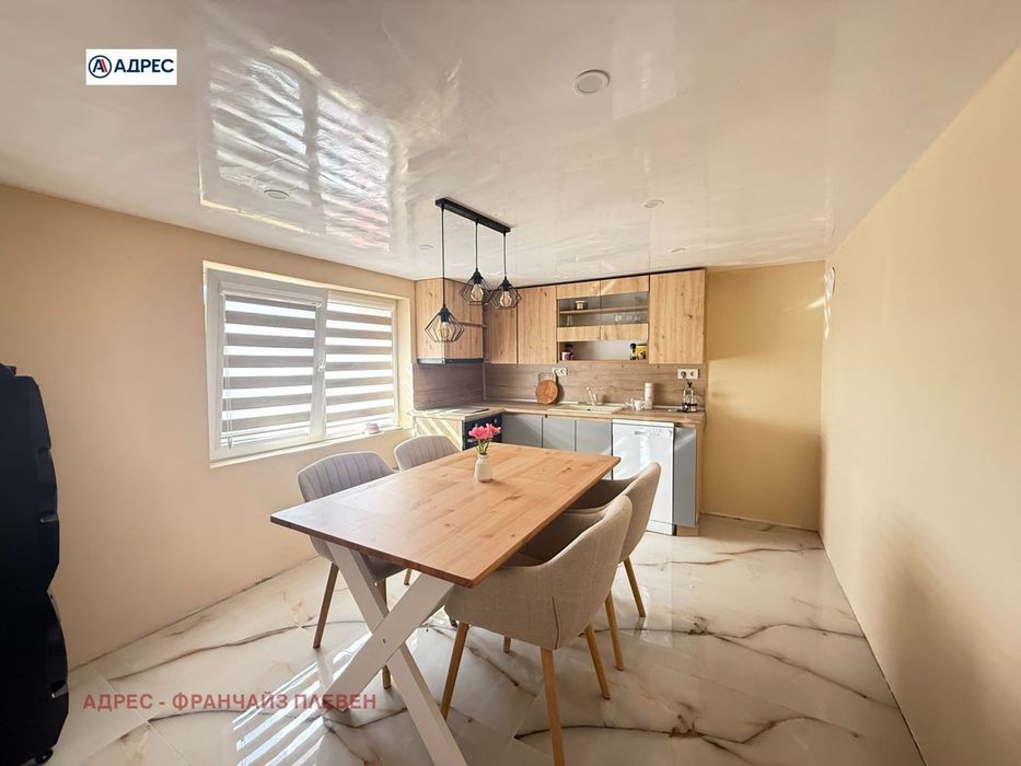 Продава се Къща в с. Хърлец, Област Враца - 73 кв.м за 1028 €/кв.м - Снимка #2