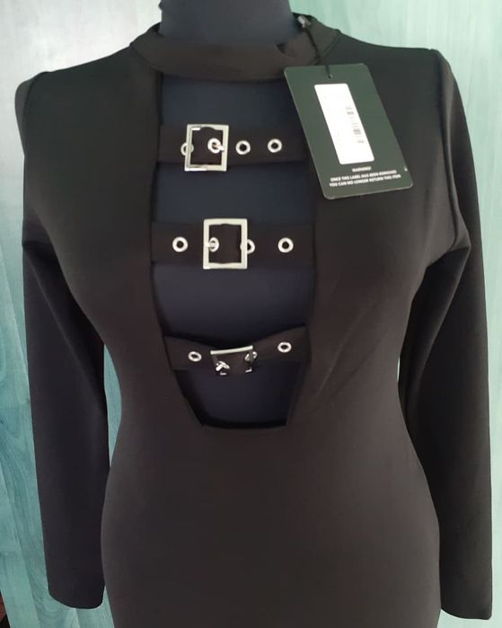 Vand rochie cu catarame