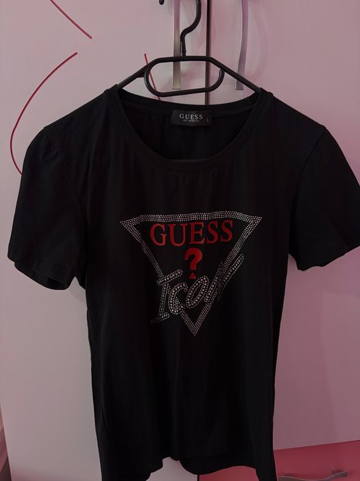 Черна тениска guess с камъчета