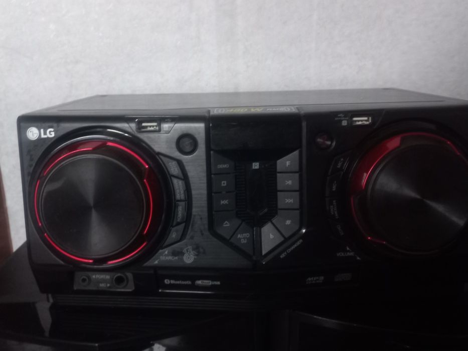 Продам колонки LG