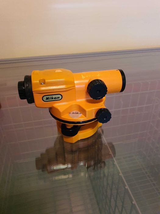 Nivela optica nikon