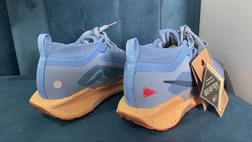 Кроссовка nike новый