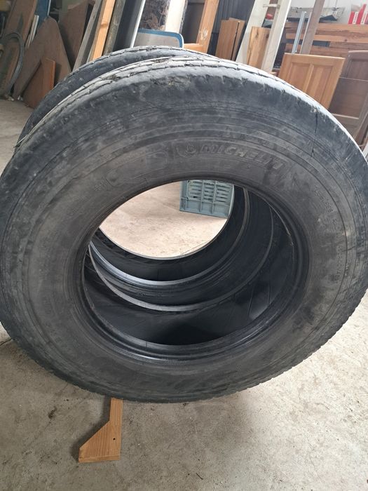 Шины на грузовик б/у