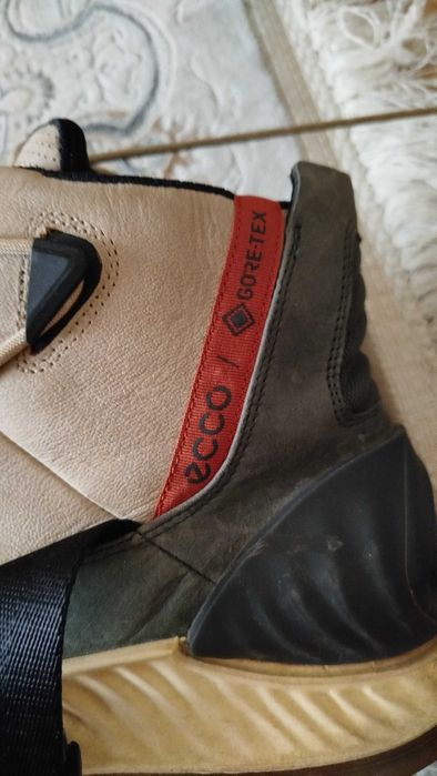 Продам ботинки мужские Ecco