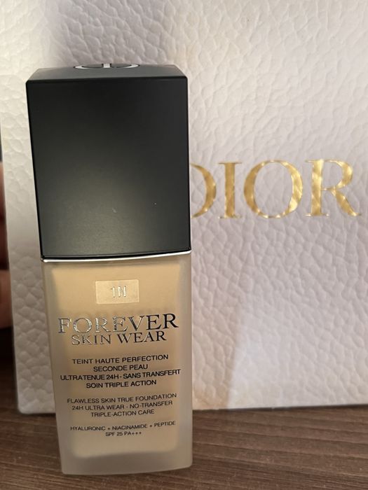 Тоналка Dior 1N оттенок сатылады