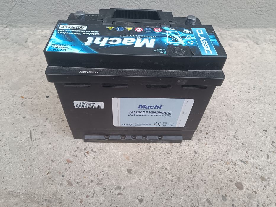 Vând Macht Classic, 12 V, 55 Ah, 480 A.