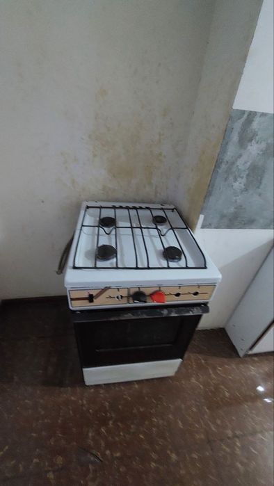 Продаётся газ  плита срочно!