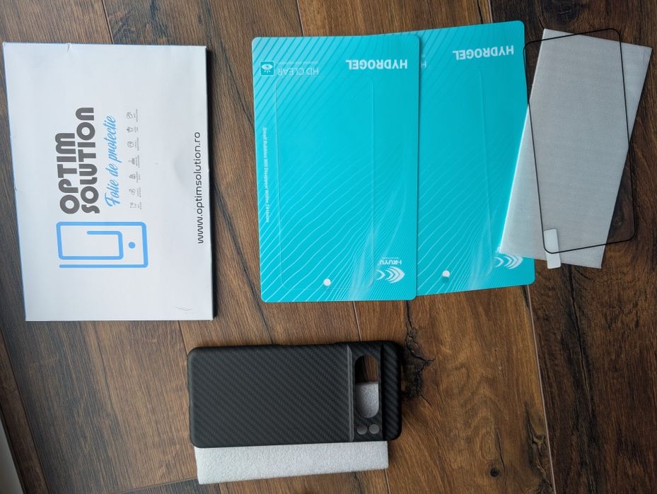 Set husa fibra de carbon și 3 folii google pixel 8 pro  husa carbon
