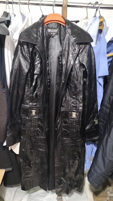 Продаётся пальто новые