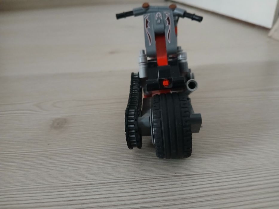 Lego Technic motocicletă
