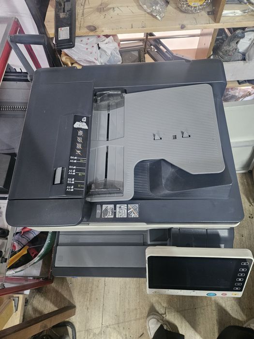 Продам Konica Minolta bizhub C284e.