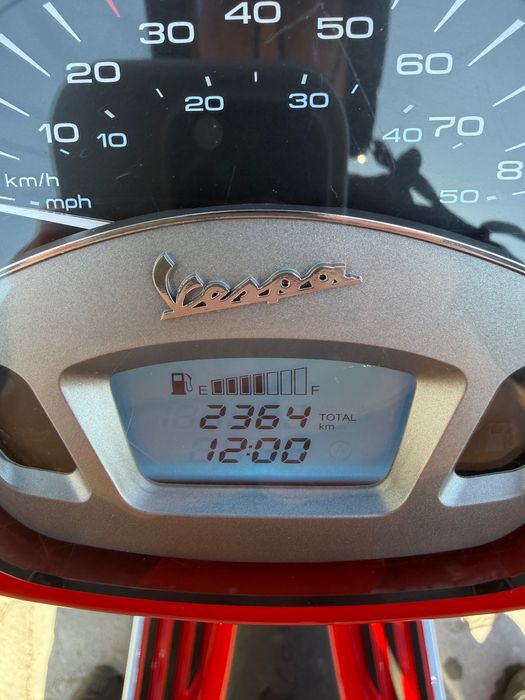 Vespa Prima Vera RED 50