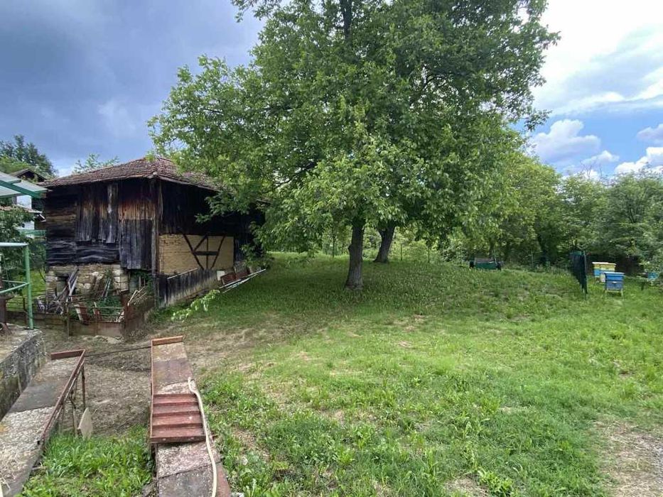 Продава парцел в регулация на 5 км от Габрово