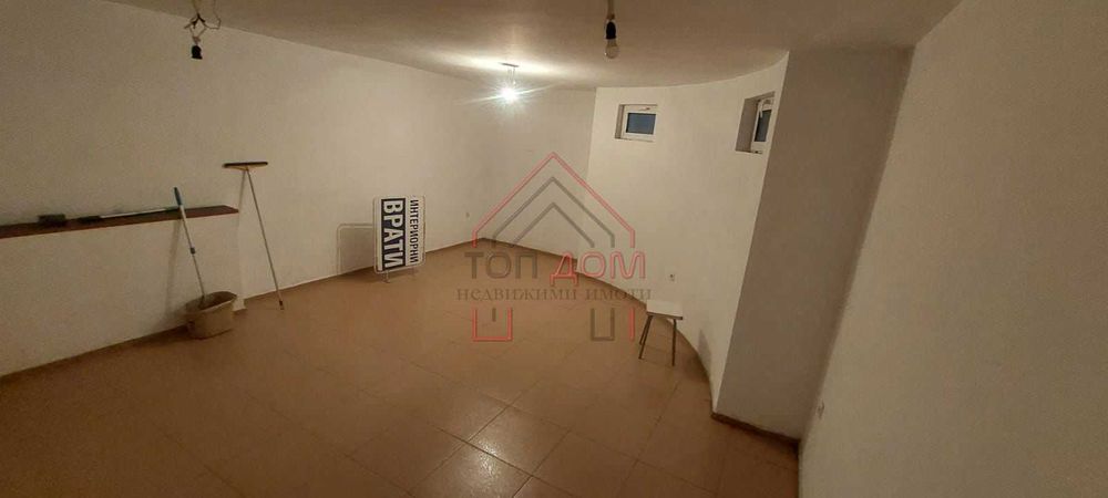 Дава се под наем  в Варна, Колхозен пазар - 63 кв.м за 714 € - Снимка #2