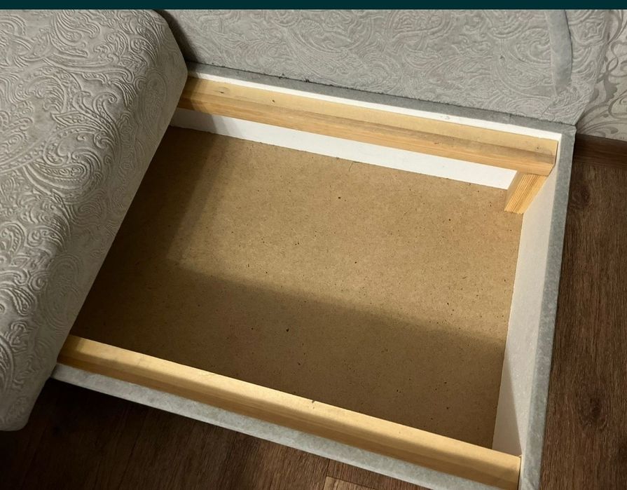 Диван софа с ящиком для постели, типа кресло кровать.