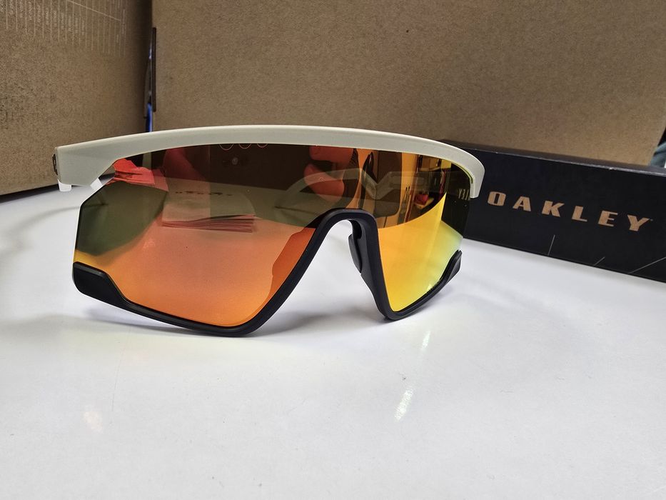 Ochelari Oakley BXTR Matte Desert Tan Prizm Ruby