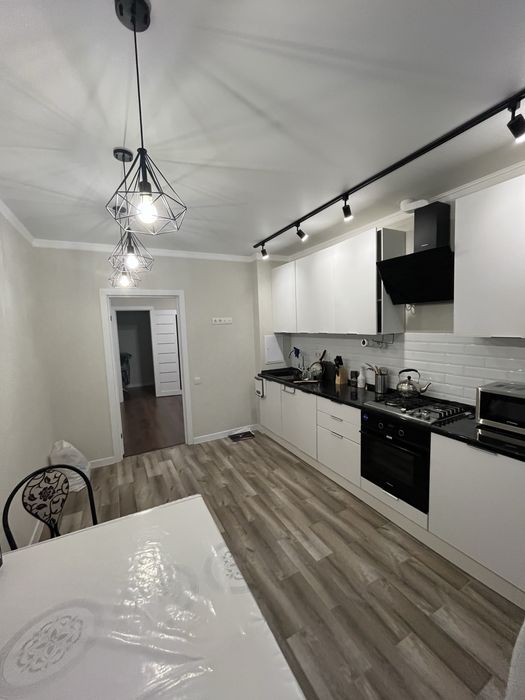 Продам квартиру пр абая 244 центр