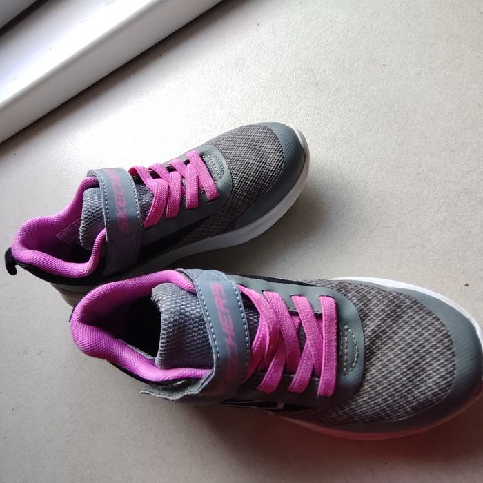 Skechers, mărime 34