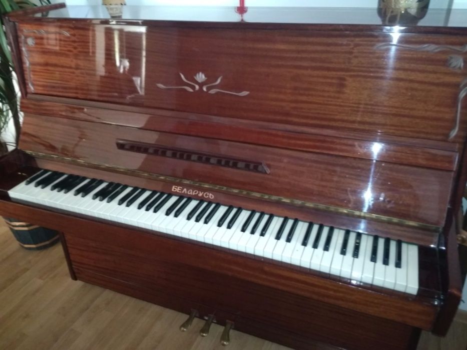 Продается пианино