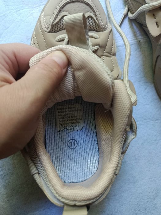 Adidași copii stil Chunky mărimea 31, Bej / Nude, stare foarte buna