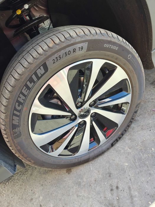 Michelin E  Primacy 235/50/R19