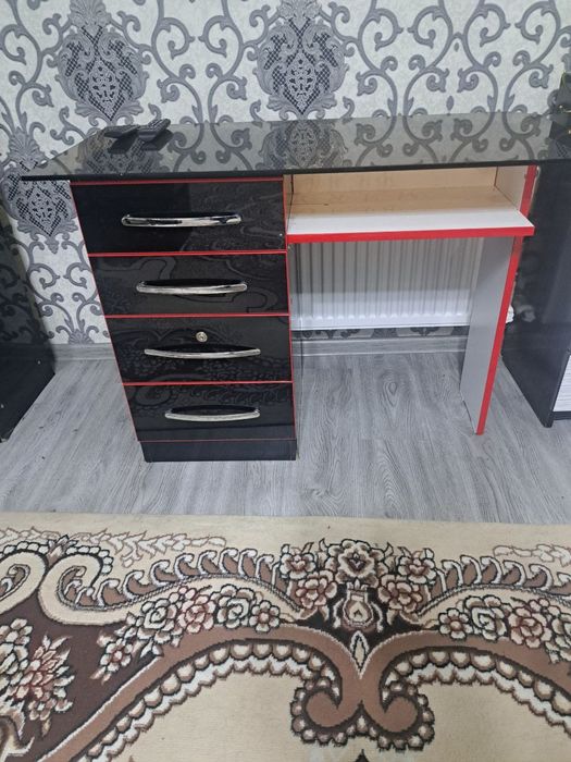 Продается мебель салона красоты