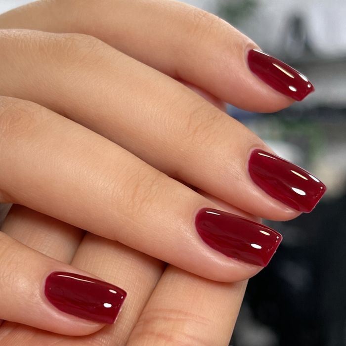 Маникюр бесплатно