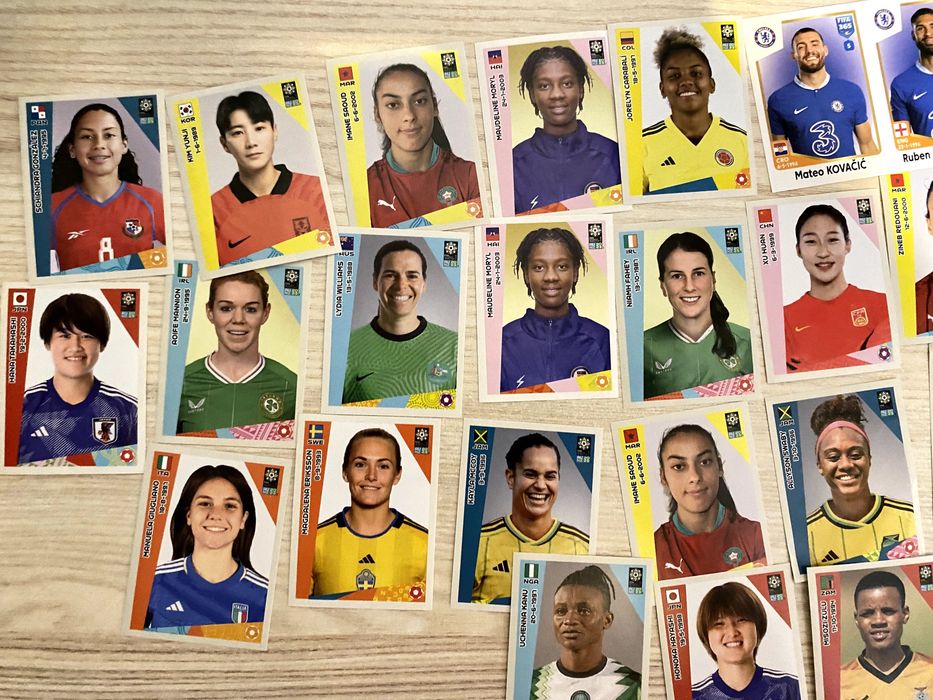 42 Stickere Panini de Vanzare