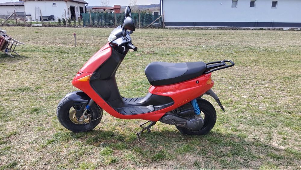 Scuter peugeot hercules rs 49 cc 2t