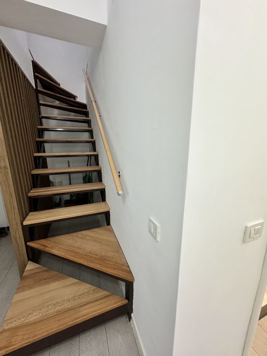 Apartament 3 camere Giulești | Scară interioară | Terasă |