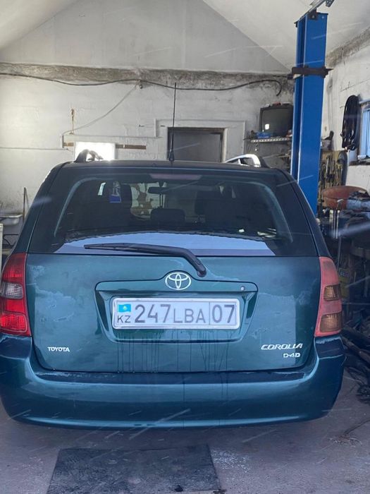 Продам Тойота Королла 2001