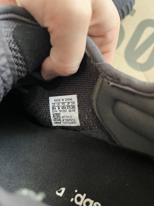 Продам мужские кроссовки