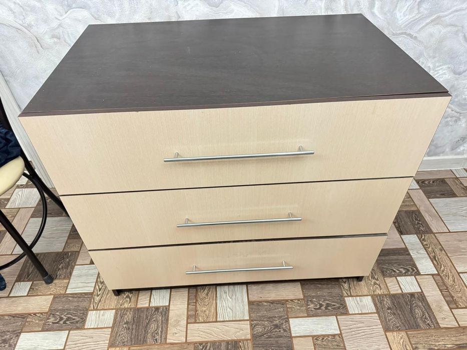 Продам комод. Состояние отличное.