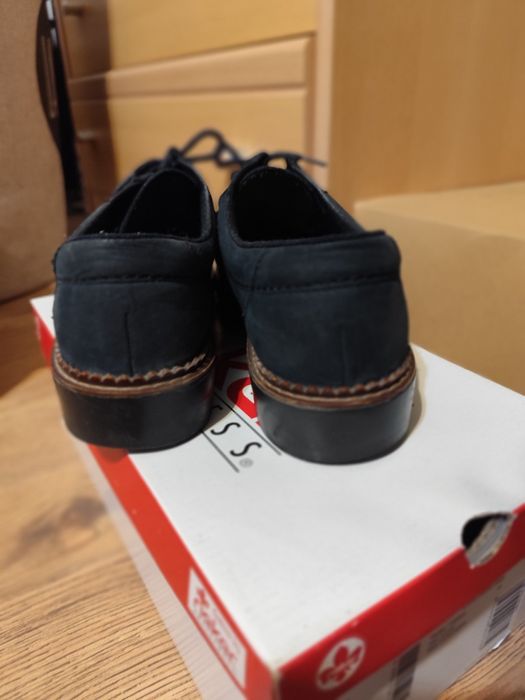 Обувки естествен велур Rieker