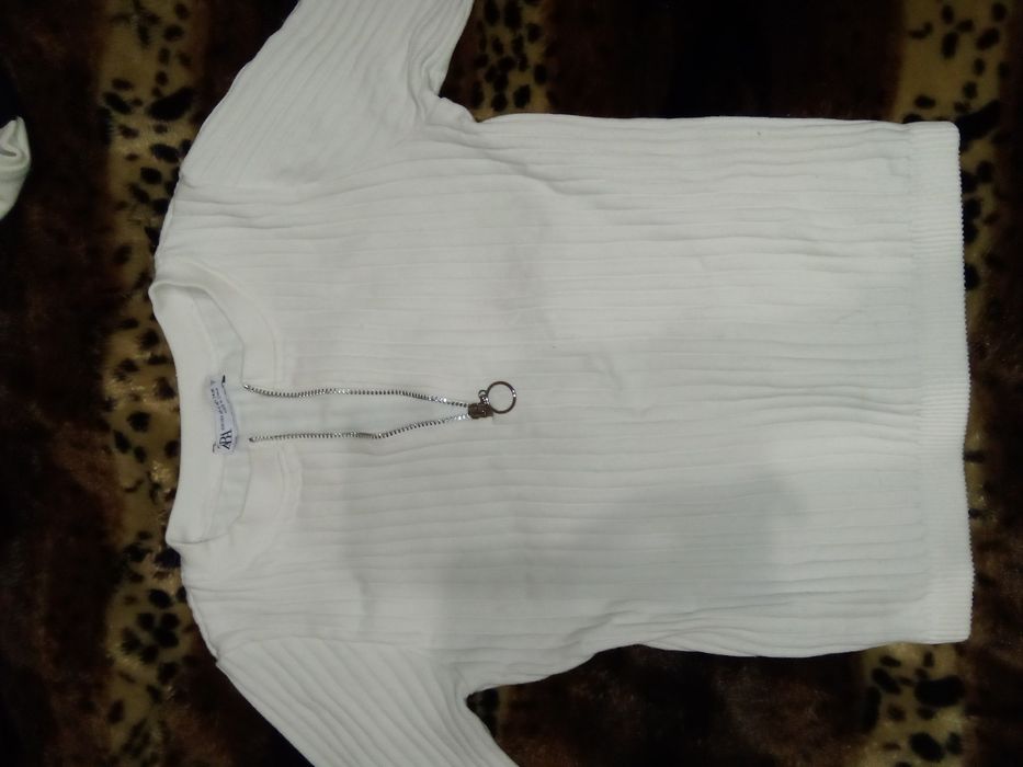 Новая одежда, одевала 1-2 раза