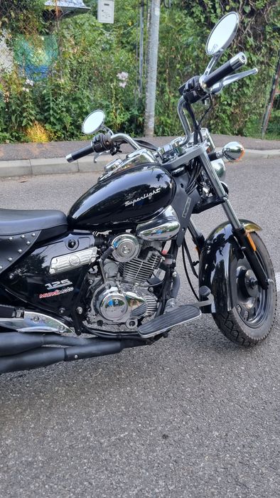 Keeway Superlight 125