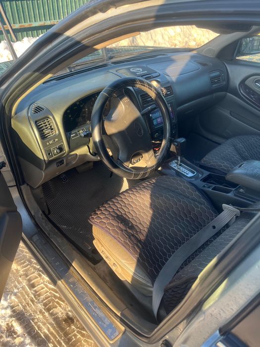 Продам машину infiniti