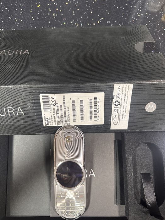 Motorolla aura r1