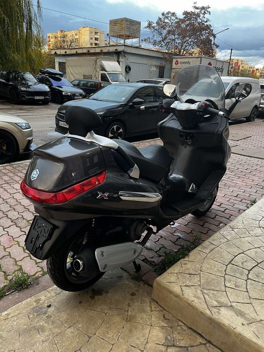 PIAGGO 250 i скутер