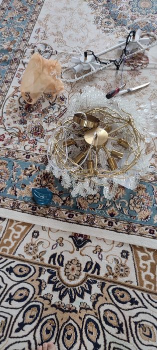 Продам люстры разные дешево новые