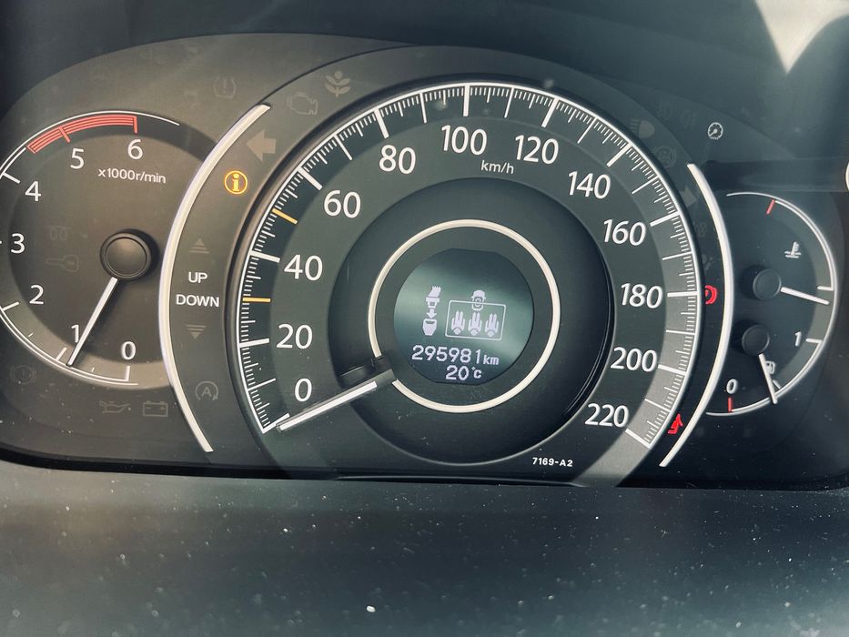 Продавам Honda Cr-v