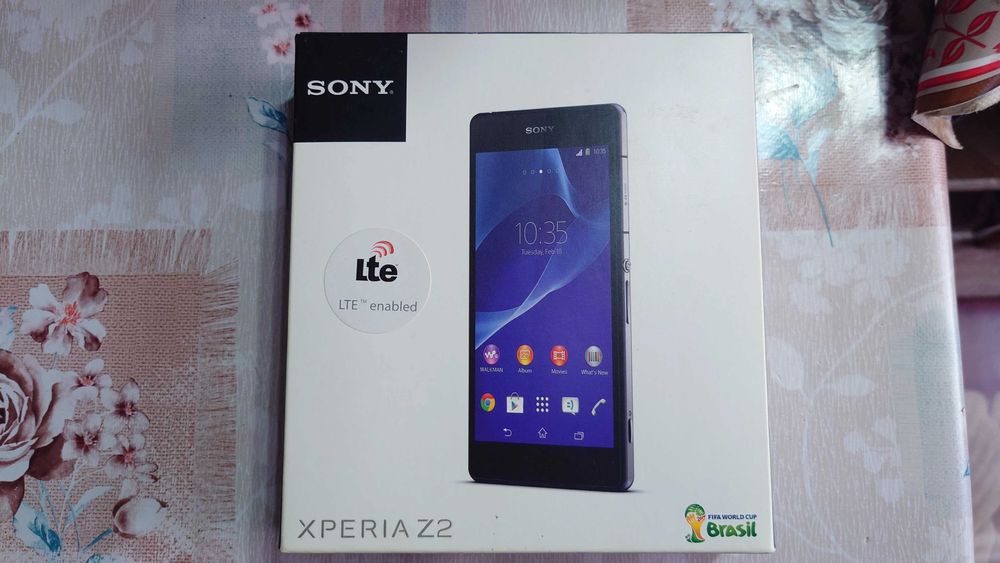Sony Xperia Z2 в идеальном состоянии, полная комплектация.