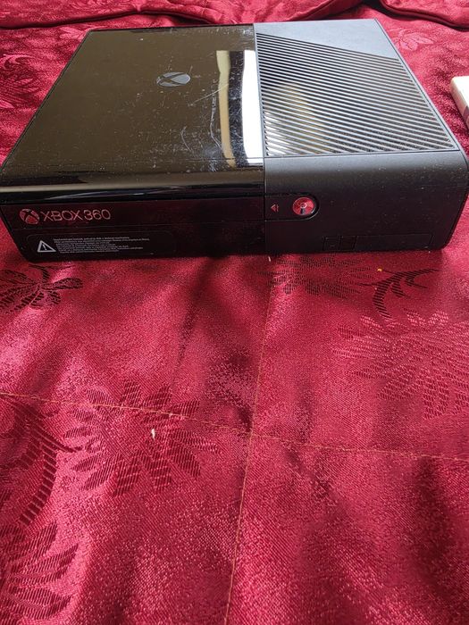 x box 360 + 3 jocuri cunoscute